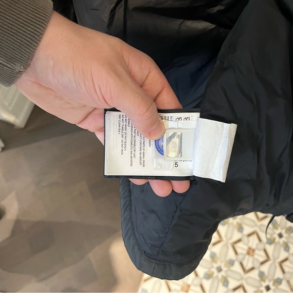 Small Men’s Canada Goose GARIBALDI PARKA - Picture 7 of 12